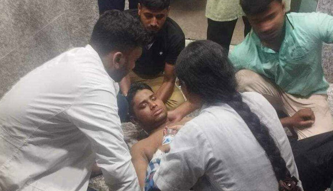 গুরুতর আহত হয়ে ঢাকা মেডিকেলে হাসনাত আব্দুল্লাহ